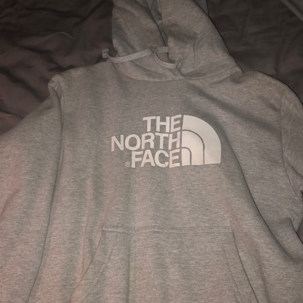 North face pull over